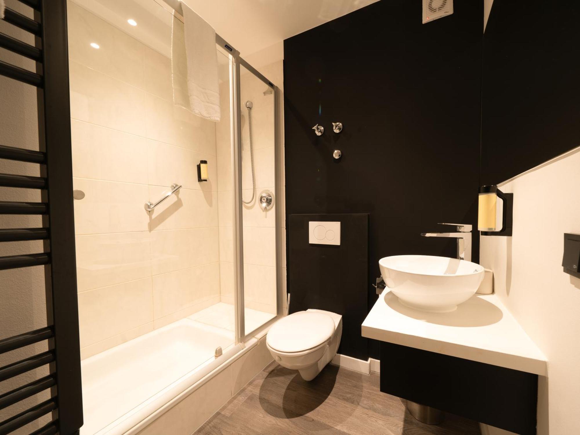 Juststay Ratingen Hotel & Apartments エクステリア 写真